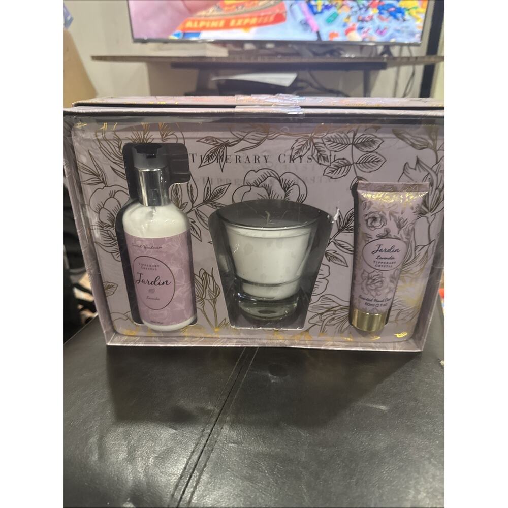 Tipperary Crystal Jardin Lavender 3 Pc Gift Set Candle Lotion Cream